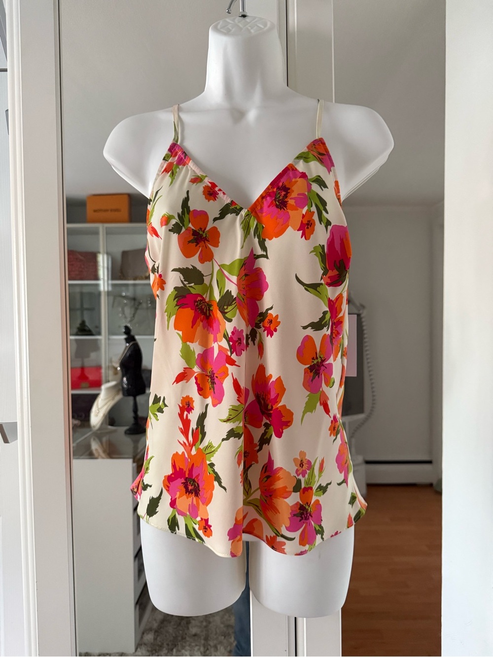 NWT Misa Los Angeles Rena Palmarei Blooms Cami camisole v-neck Top - XS